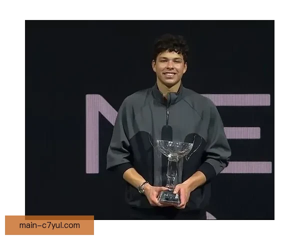 德米纳尔三度封王谢尔顿逆袭夺冠